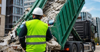 Вывоз строительного мусора в Кимовске: услуги лицензированной компании — ПроМусор